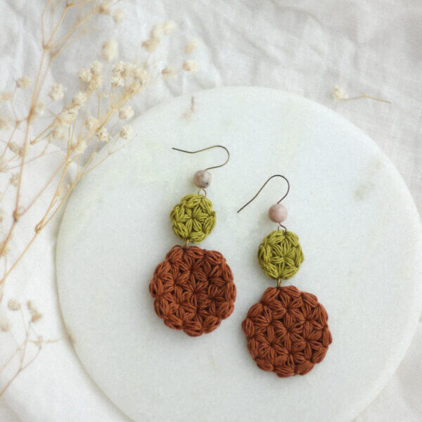 Jasmin duo earrings olive and brown